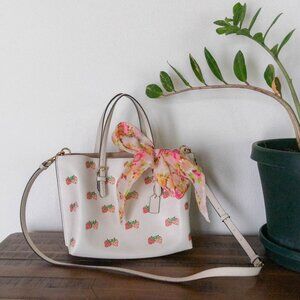 Coach Mollie Tote 25 Strawberry RARE